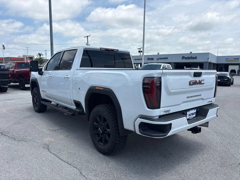Used 2024 GMC Sierra 2500 AT4 w/ AT4 Preferred Package AWD/4WD image 25