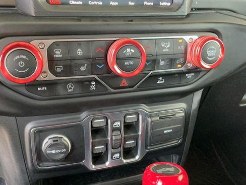 Used 2023 Jeep Wrangler Unlimited Sport AWD/4WD image 17