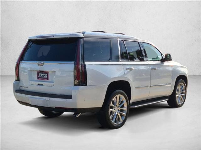 Used 2020 Cadillac Escalade Luxury RWD image 5