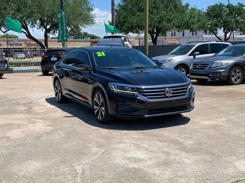 Used 2021 Volkswagen Passat 2.0T SE FWD image 3