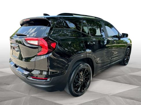 Used 2023 GMC Terrain SLE w/ Driver Convenience Package FWD image 8