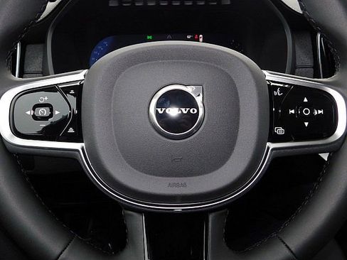 New 2026 Volvo XC90 B6 Ultra image 22