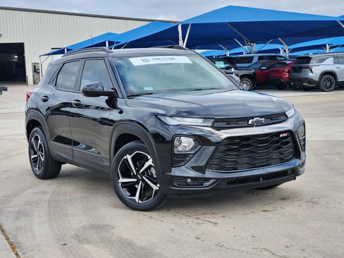 Used 2023 Chevrolet TrailBlazer RS w/ Convenience Package image 1