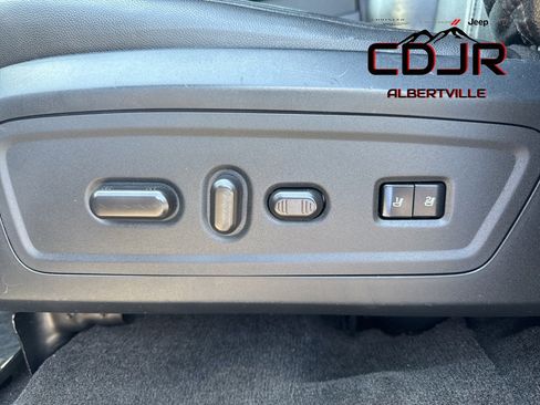 Used 2017 Lincoln Navigator L Reserve image 38