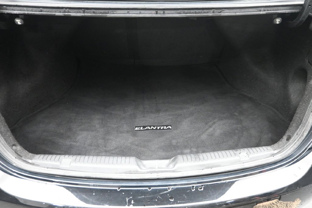 Used 2012 Hyundai Elantra GLS w/ Preferred Pkg 3 FWD image 11