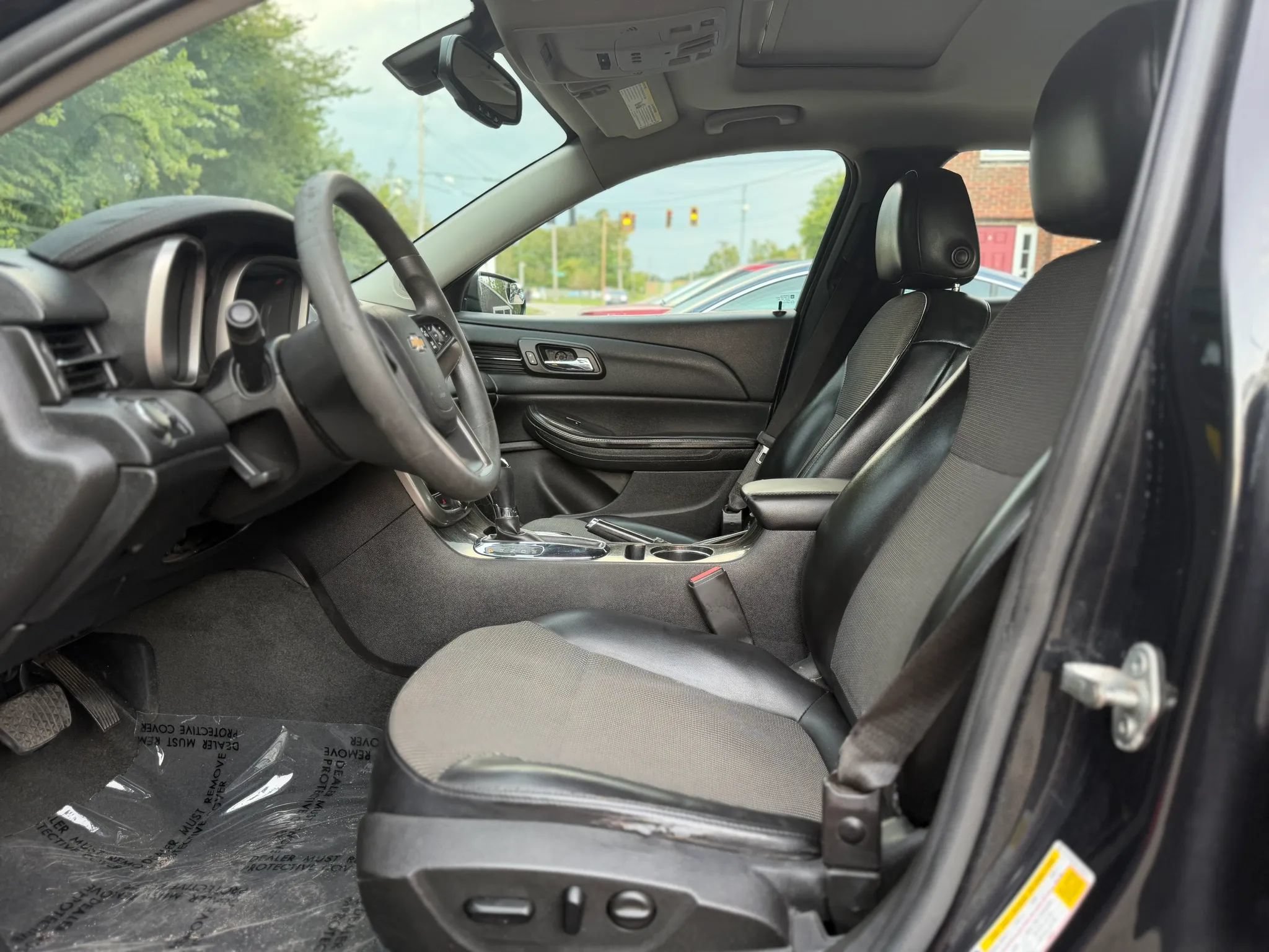 Used 2015 Chevrolet Malibu LT w/ Power Convenience Package FWD image 16