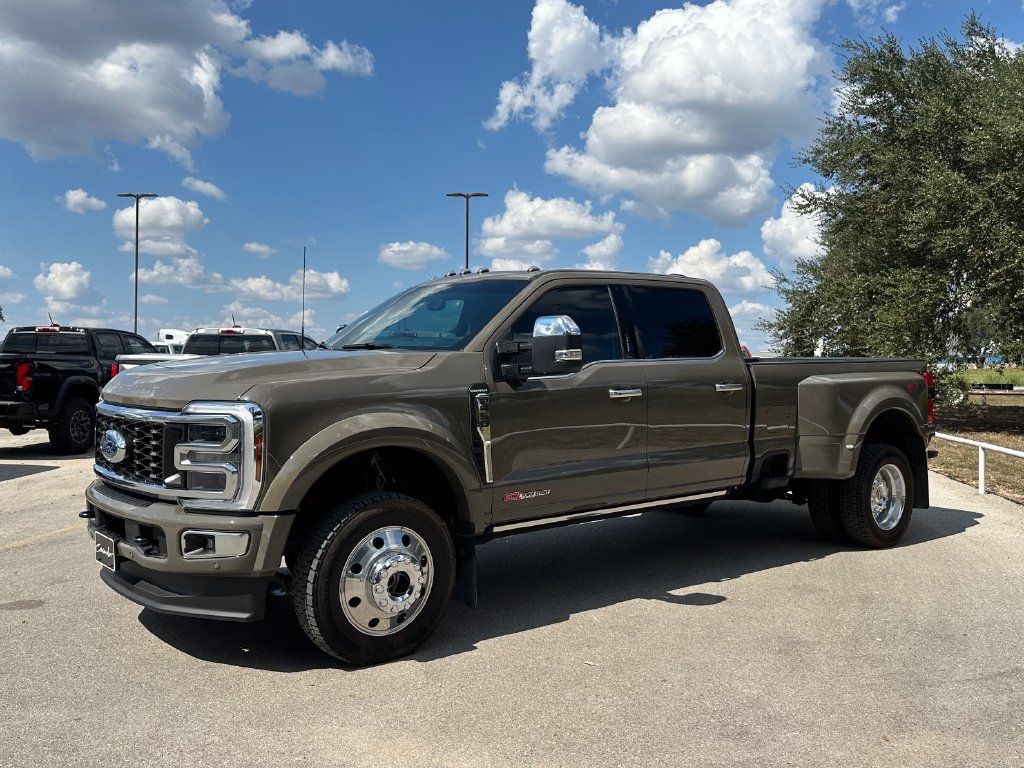 Used 2026 Ford F450 Platinum w/ Platinum Plus Package AWD/4WD image 1