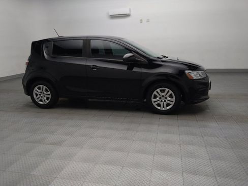 Used 2020 Chevrolet Sonic LT FWD image 11