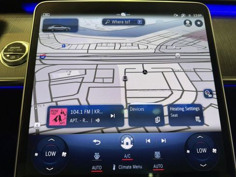 Used 2022 Mercedes-Benz S 500 4MATIC w/ AMG Line Package image 10