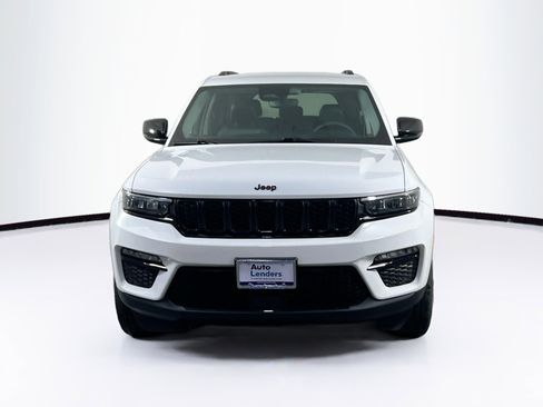 Used 2023 Jeep Grand Cherokee Limited w/ Black Appearance Package AWD/4WD image 2