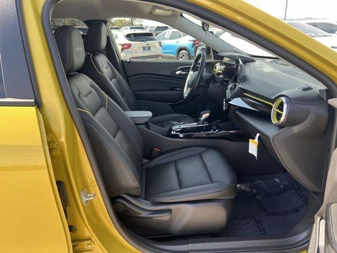 Used 2025 Chevrolet Trax ACTIV w/ Driver Confidence Package image 28