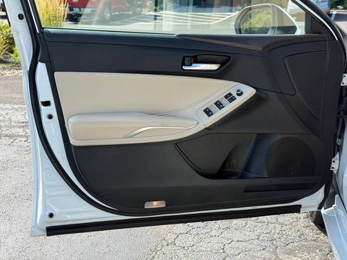 Used 2022 Toyota Avalon XLE w/ Moonroof Package FWD image 22