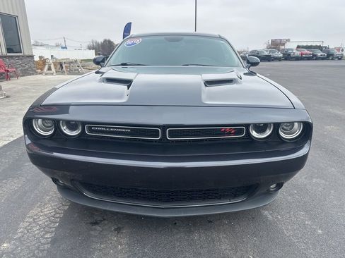Used 2018 Dodge Challenger R/T RWD image 3