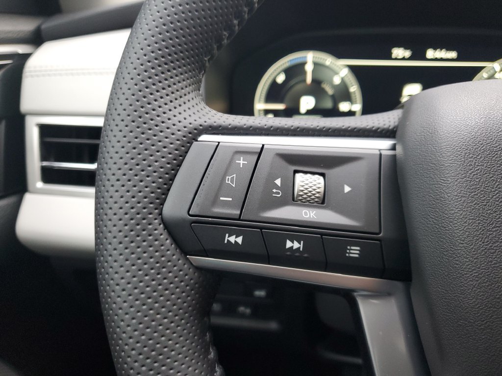 Used 2025 Mitsubishi Outlander SEL AWD/4WD image 20