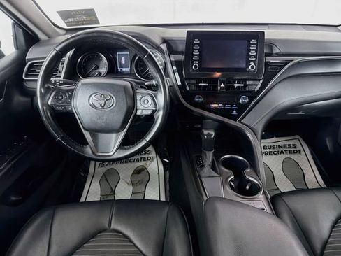 Used 2021 Toyota Camry SE FWD image 21