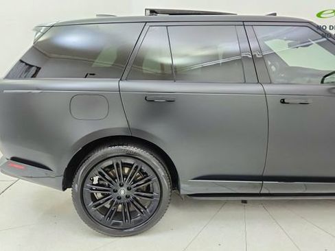 Used 2023 Land Rover Range Rover SE AWD/4WD image 12