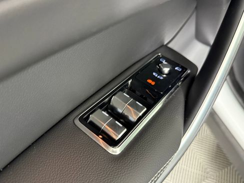 New 2026 Jaguar F-PACE R-Dynamic S image 13