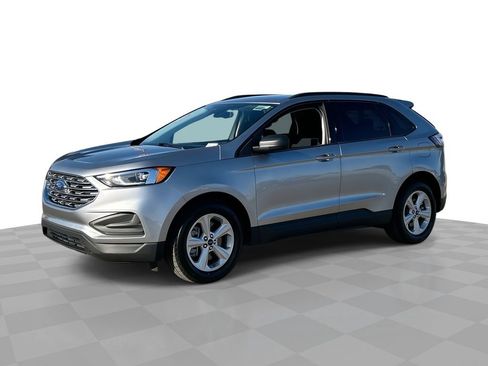Used 2022 Ford Edge SE image 1