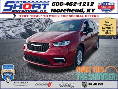 New 2026 Chrysler Pacifica Select