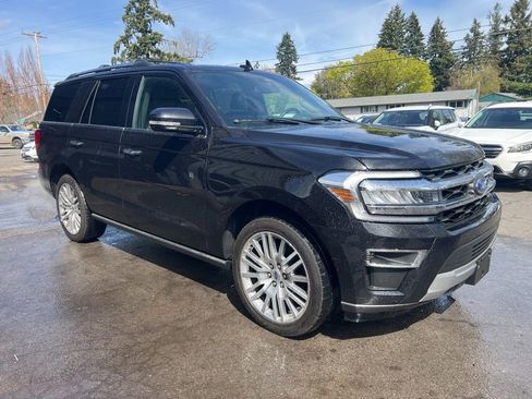 Used 2024 Ford Expedition Limited image 1