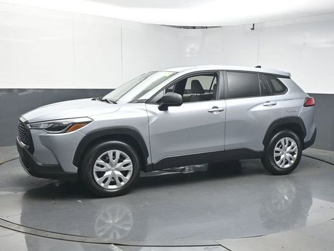 Used 2023 Toyota Corolla Cross L image 4