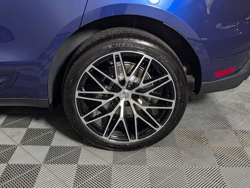 New 2026 Porsche Macan AWD/4WD image 12
