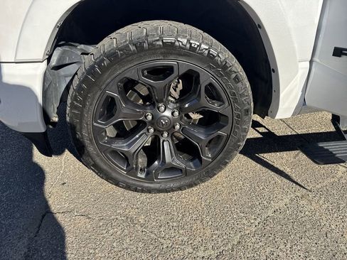 Used 2021 RAM 1500 Limited w/ Night Edition image 10