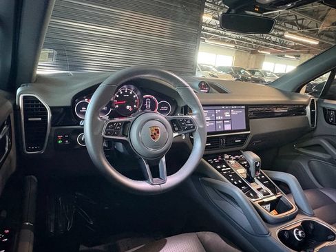 Certified 2020 Porsche Cayenne AWD/4WD image 15