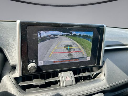 Used 2024 Toyota RAV4 LE FWD image 22