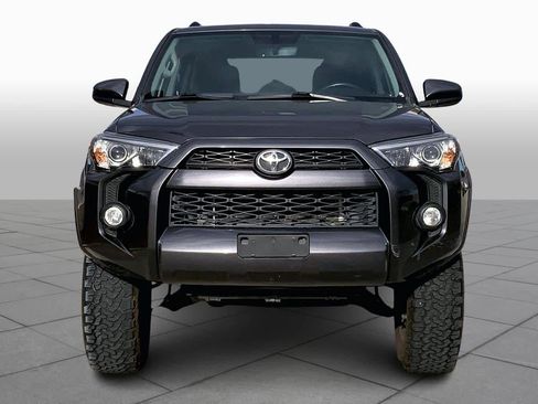 Used 2019 Toyota 4Runner SR5 image 3