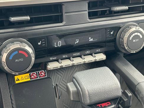 Certified 2025 Toyota 4Runner TRD Off-Road image 20