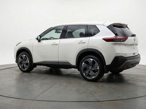 Used 2025 Nissan Rogue SV AWD/4WD image 6
