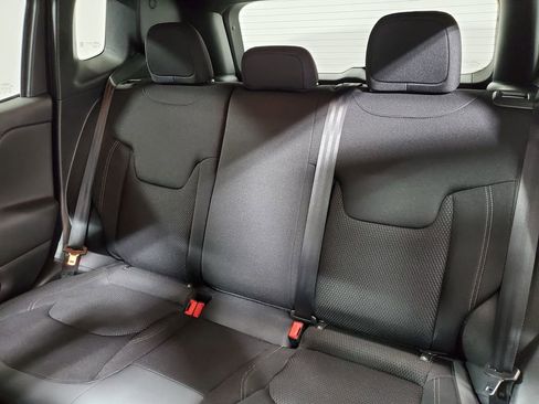 Used 2022 Jeep Renegade Altitude image 10