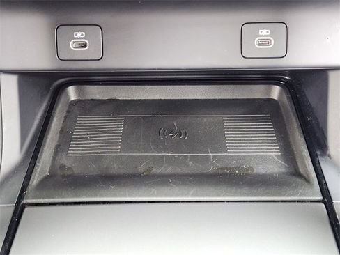 Used 2024 Land Rover Discovery Sport S image 18