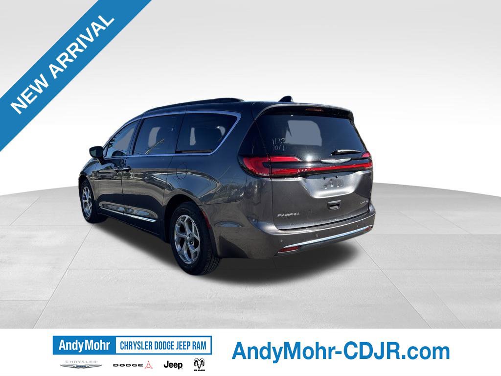 Used 2023 Chrysler Pacifica Limited FWD image 5