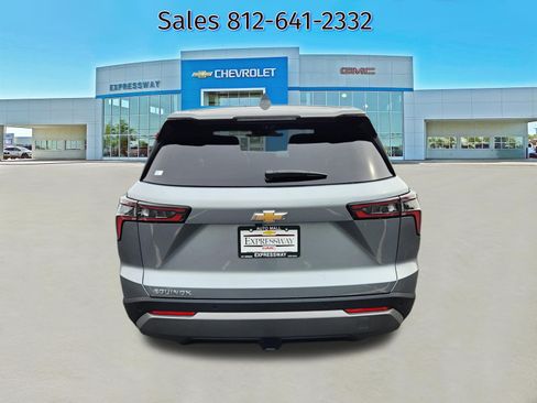 New 2026 Chevrolet Equinox LT w/ Safety and Technology Package FWD image 4