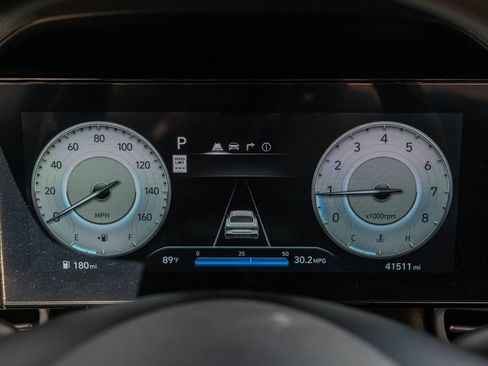 Used 2024 Hyundai Elantra SEL FWD image 22