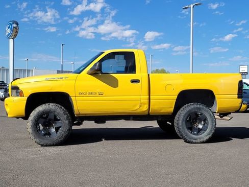 Used 1999 Dodge Ram 1500 Truck 4x4 Regular Cab image 2