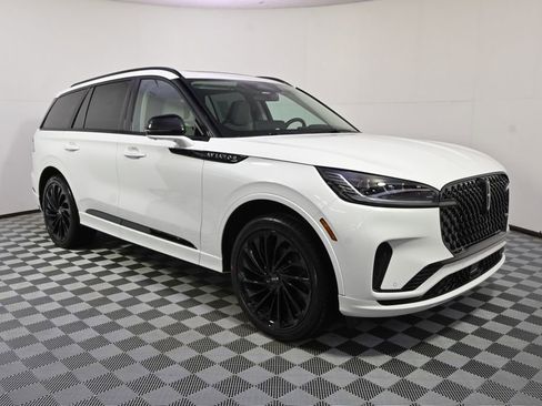 New 2026 Lincoln Aviator Reserve AWD/4WD image 8