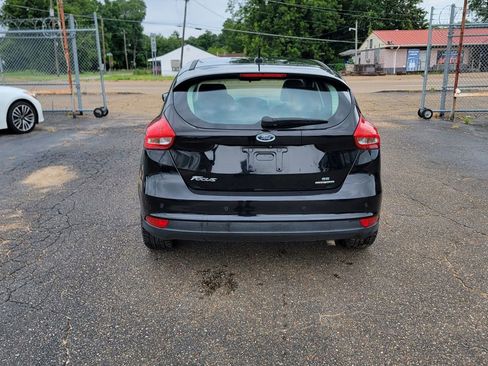 Used 2016 Ford Focus SE w/ Equipment Group 201A image 6