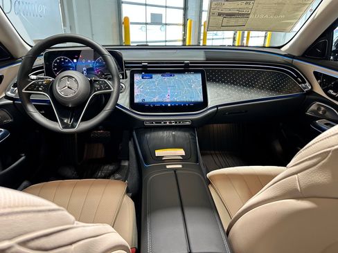 New 2026 Mercedes-Benz E 450 4MATIC Sedan image 6
