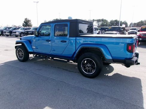 Used 2023 Jeep Gladiator Overland image 3