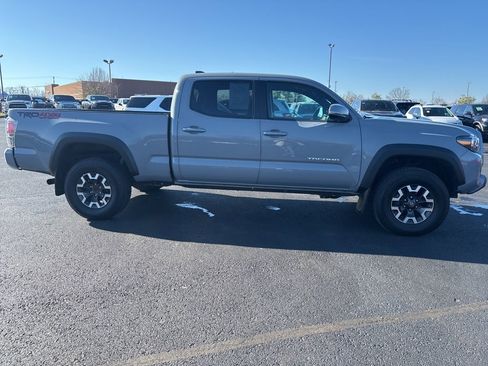Used 2020 Toyota Tacoma TRD Off-Road image 4