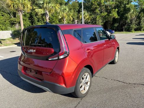 Certified 2024 Kia Soul LX w/ Option Group 015 FWD image 4