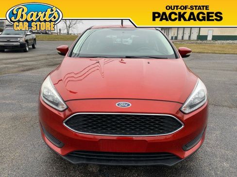 Used 2018 Ford Focus SE w/ Cold Weather Package image 2