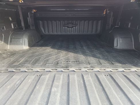 Used 2022 Chevrolet Silverado 1500 LTZ image 9