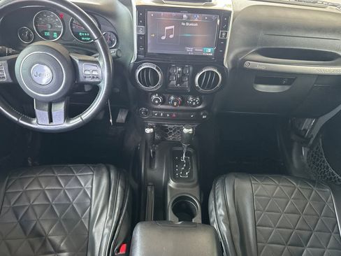 Used 2017 Jeep Wrangler Unlimited Sport w/ Quick Order Package 24S AWD/4WD image 3