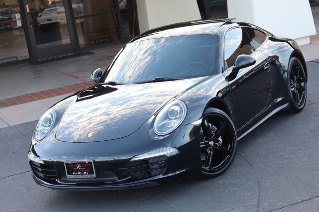 Used 2015 Porsche 911 Carrera 4 AWD/4WD image 1