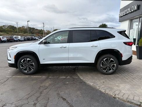 New 2026 Buick Enclave Sport Touring w/ Super Cruise Package image 7