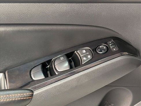 Used 2024 Nissan Altima 2.5 SR FWD image 11